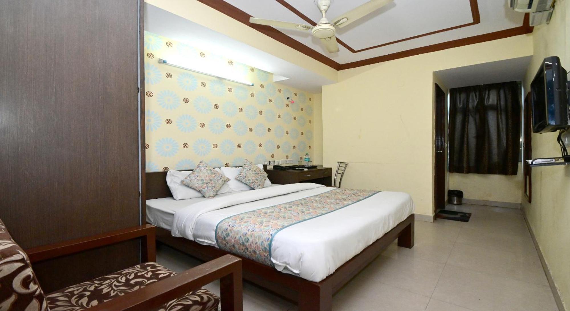 Hotel Laxmi Villa Palace-Near Jaipur Railway Station Exteriör bild