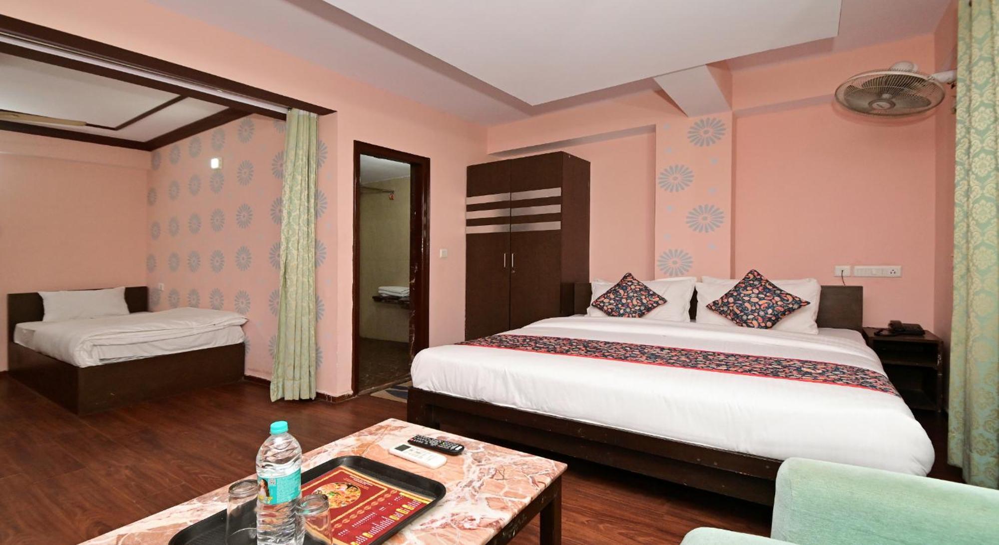 Hotel Laxmi Villa Palace-Near Jaipur Railway Station Exteriör bild