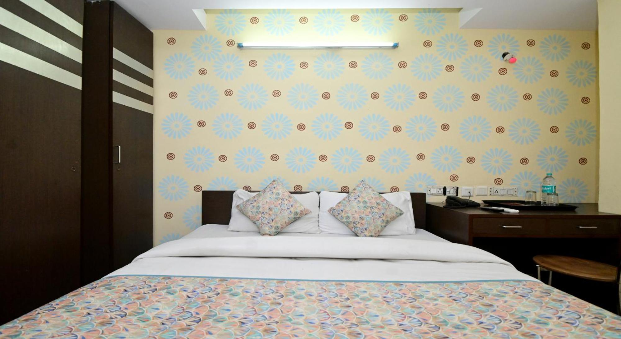 Hotel Laxmi Villa Palace-Near Jaipur Railway Station Exteriör bild