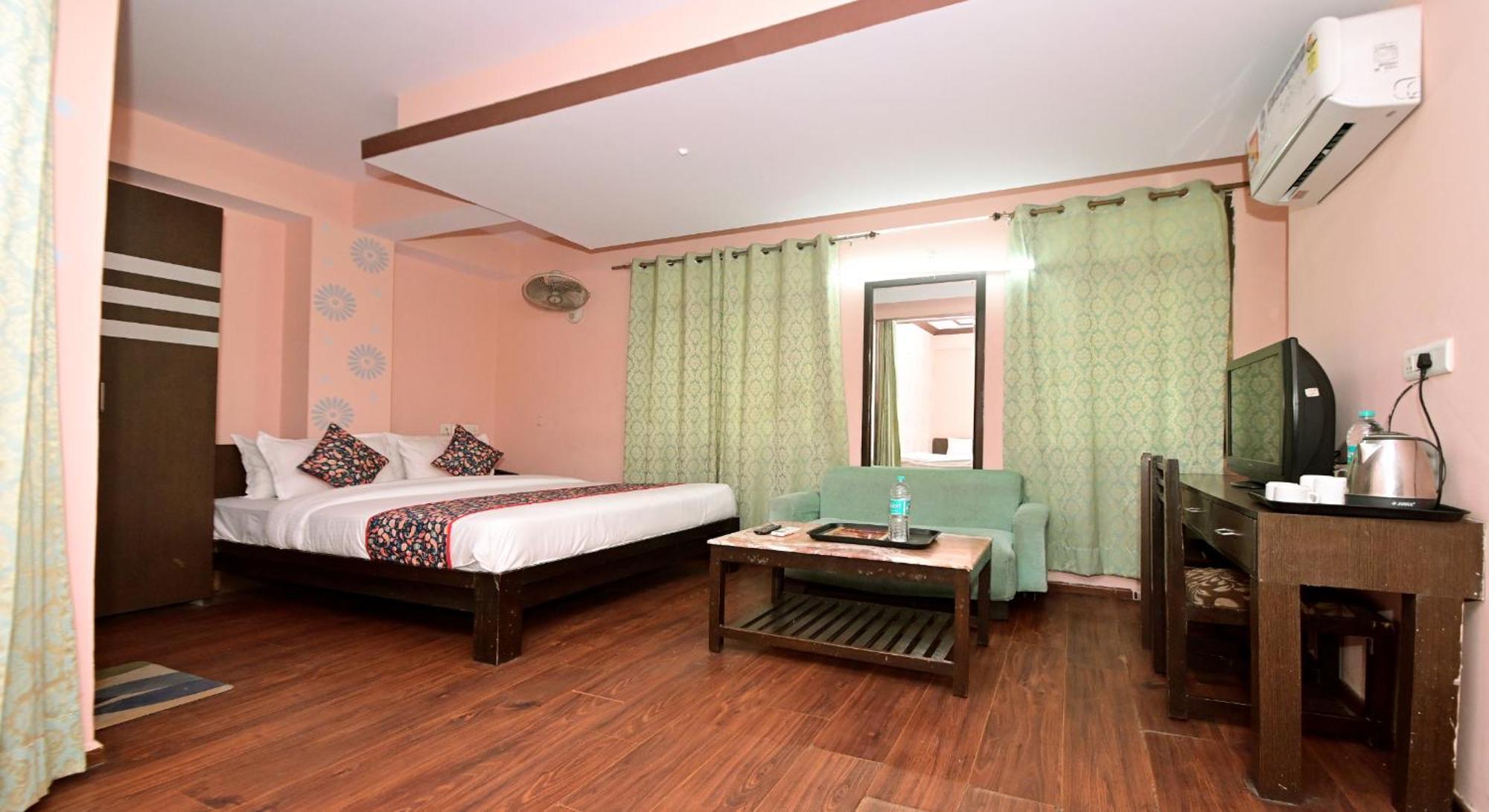 Hotel Laxmi Villa Palace-Near Jaipur Railway Station Exteriör bild
