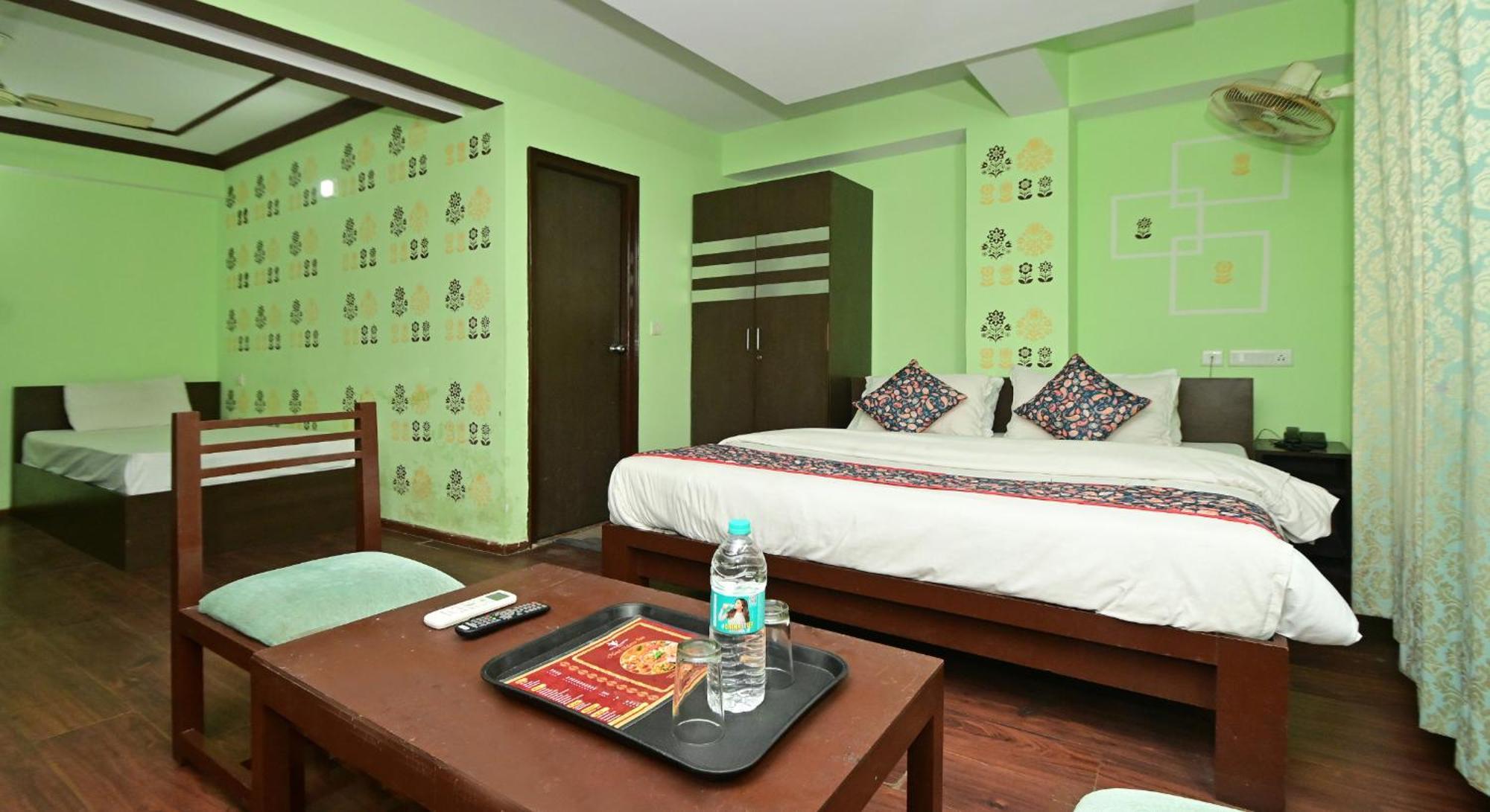 Hotel Laxmi Villa Palace-Near Jaipur Railway Station Exteriör bild