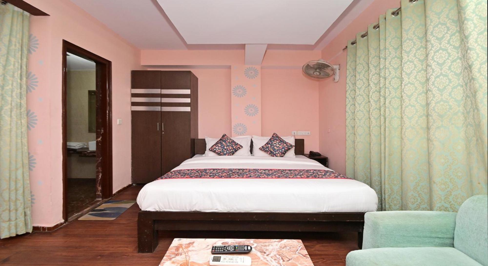 Hotel Laxmi Villa Palace-Near Jaipur Railway Station Exteriör bild