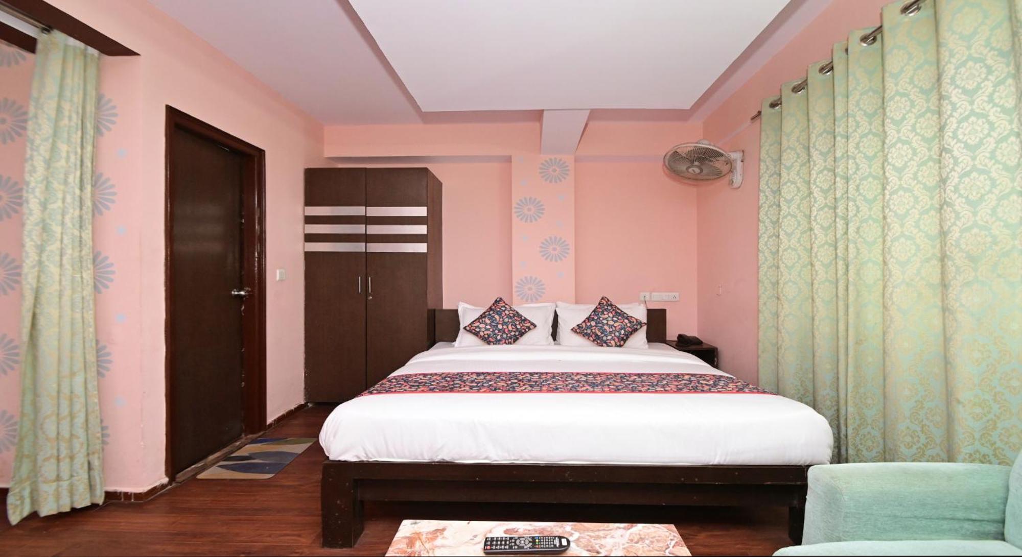 Hotel Laxmi Villa Palace-Near Jaipur Railway Station Exteriör bild